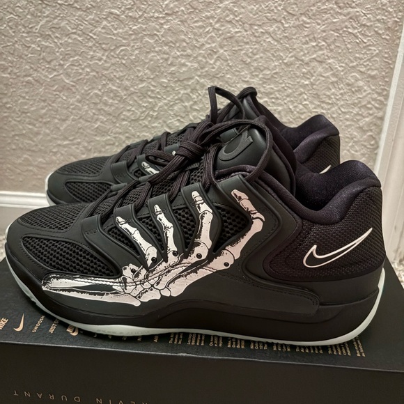Nike KD 18 Halloween Slim Reaper ‼️STEAL‼️Size 9M & 10M
